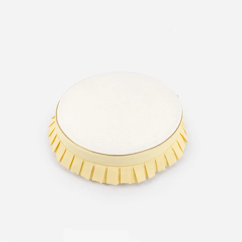 Nostalgia Cover Curl in Buttercream: the round bed turned over, showing a white base ringed by pale yellow pleats.