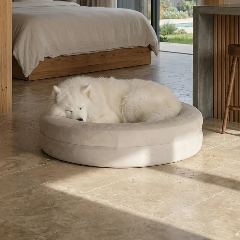 Large BarneyCurl Bed in Bone